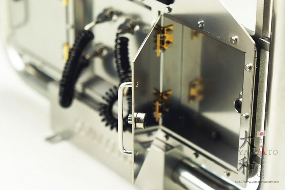 タミヤ1/14トラック用ステンレス製ツールBOX付き煙突マフラーキット タミヤ1/14トラック用ステンレス製ツールBOX付き煙突マフラーキット