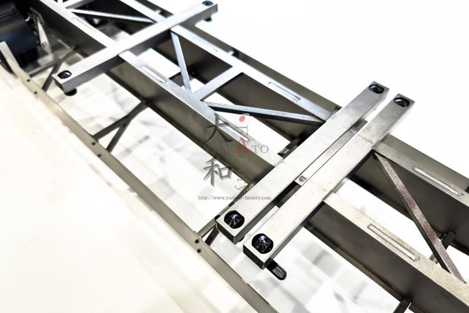 タミヤ1/14 フルメタル海上コンテナ積載ロングセミトレーラーキット