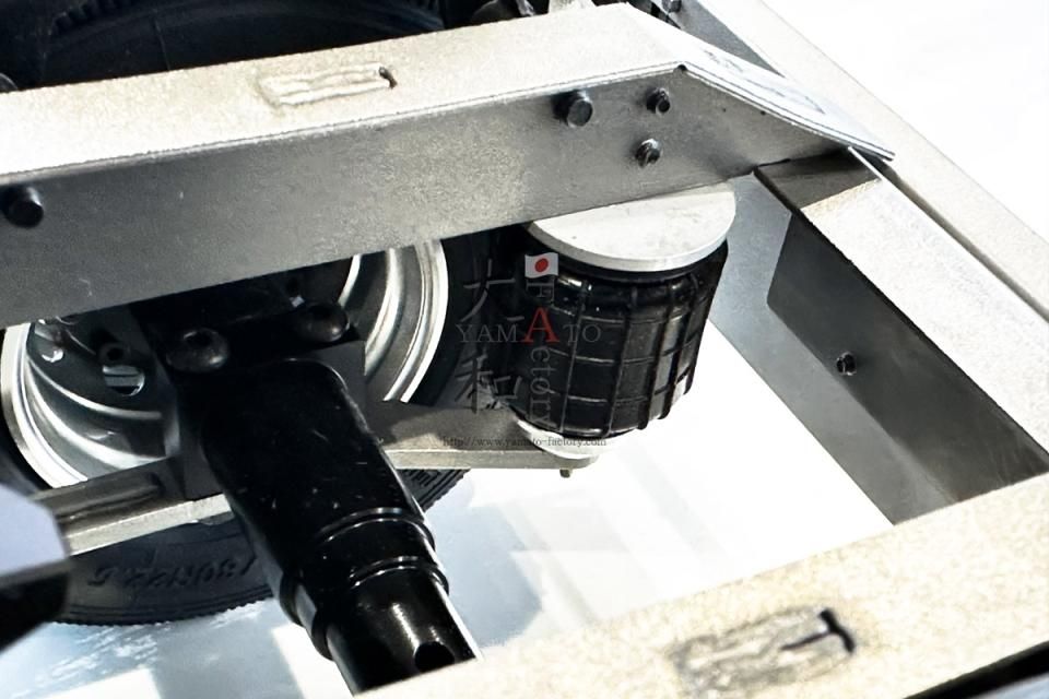 タミヤ1/14 フルメタル海上コンテナ積載ロングセミトレーラーキット