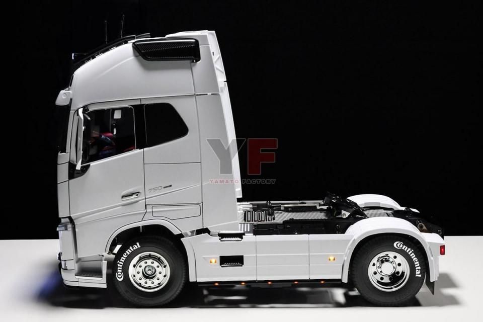 新品ラジコン1/14ボルボ FH16 750 4×2 フルオペレーションセット 新品ラジコン1/14ボルボ FH16 750 4×2 フルオペレーションセット