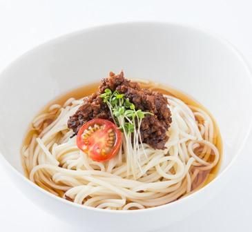 八丁味噌800g | 無添加・深い旨み - 味噌の通販・お取り寄せ｜まるや