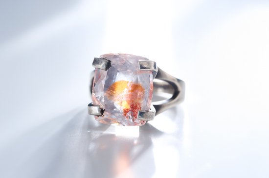 <img class='new_mark_img1' src='https://img.shop-pro.jp/img/new/icons29.gif' style='border:none;display:inline;margin:0px;padding:0px;width:auto;' />LIMONITE IN QUARTZ RING / NO'3
