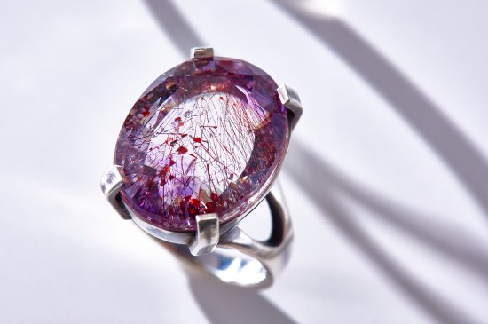  LEPIDOCROCITE IN QUARTZ  RING / NO'1