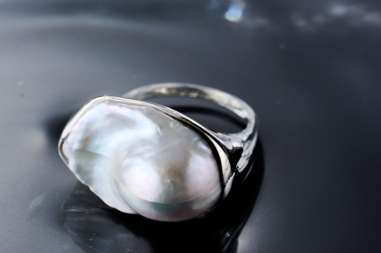 <img class='new_mark_img1' src='https://img.shop-pro.jp/img/new/icons2.gif' style='border:none;display:inline;margin:0px;padding:0px;width:auto;' /> Freshwater Pearl Ring / No'4