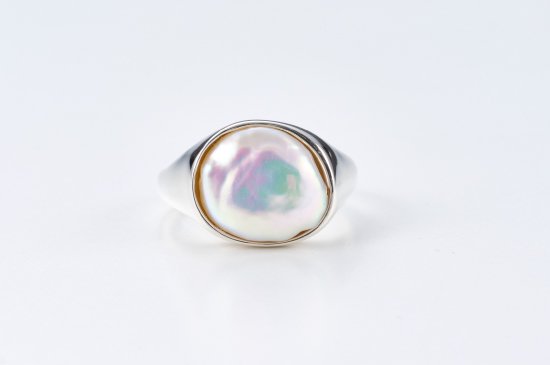 <img class='new_mark_img1' src='https://img.shop-pro.jp/img/new/icons2.gif' style='border:none;display:inline;margin:0px;padding:0px;width:auto;' /> Freshwater Pearl Ring / No'5
