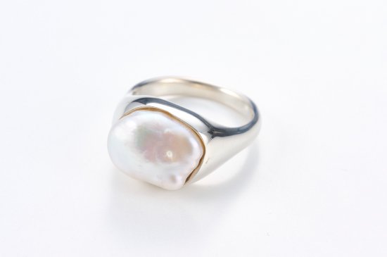 <img class='new_mark_img1' src='https://img.shop-pro.jp/img/new/icons2.gif' style='border:none;display:inline;margin:0px;padding:0px;width:auto;' /> Freshwater Pearl Ring / No'9