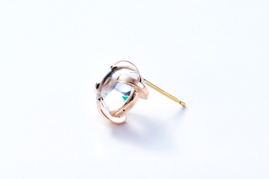 <img class='new_mark_img1' src='https://img.shop-pro.jp/img/new/icons2.gif' style='border:none;display:inline;margin:0px;padding:0px;width:auto;' />GILALITE IN QUARTZ PIERCED EARRING / NO'1