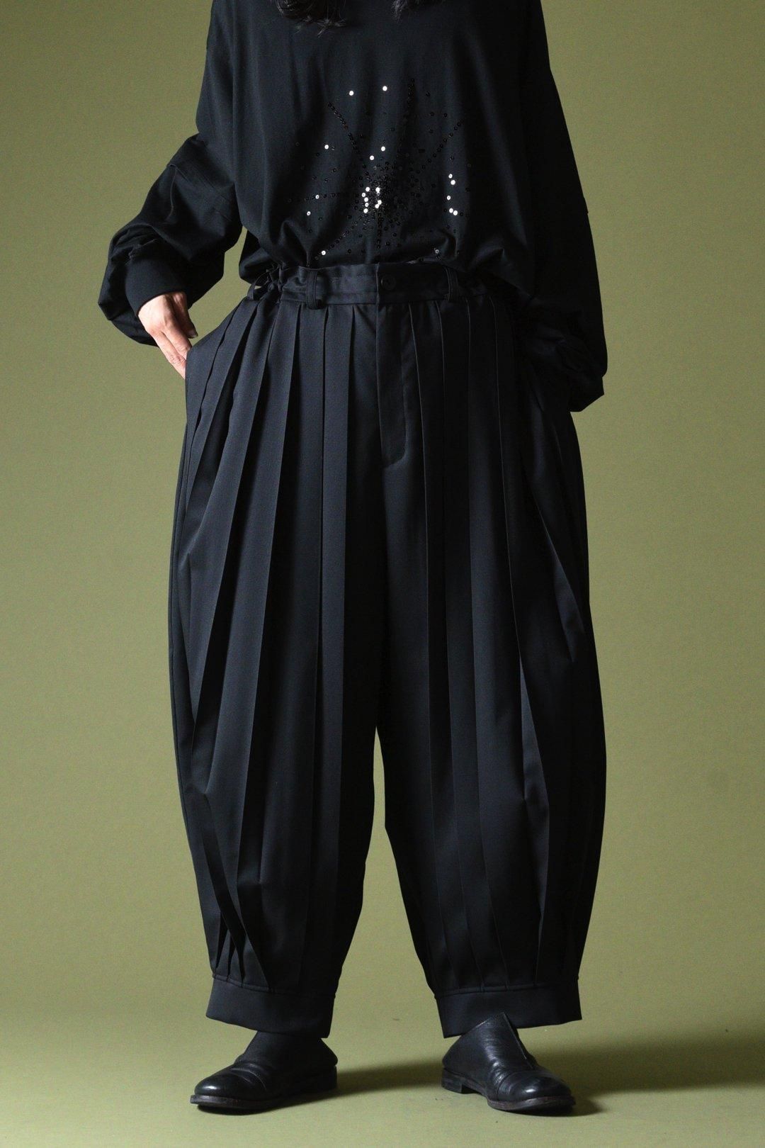 Wool Gabardine Wide Pleats Lantern Pants black - BISHOOL Wool Gabardine Wide Pleats Lantern Pants black - BISHOOL