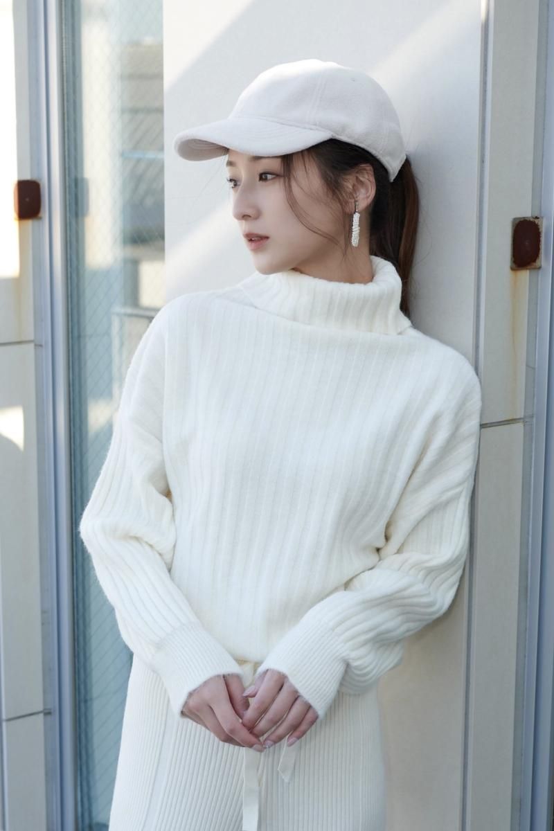 2022 AW 冴木柚葉着用 ボトルネックセーター 【WH /BR】 2022 AW 冴木柚葉着用 ボトルネックセーター 【WH /BR】