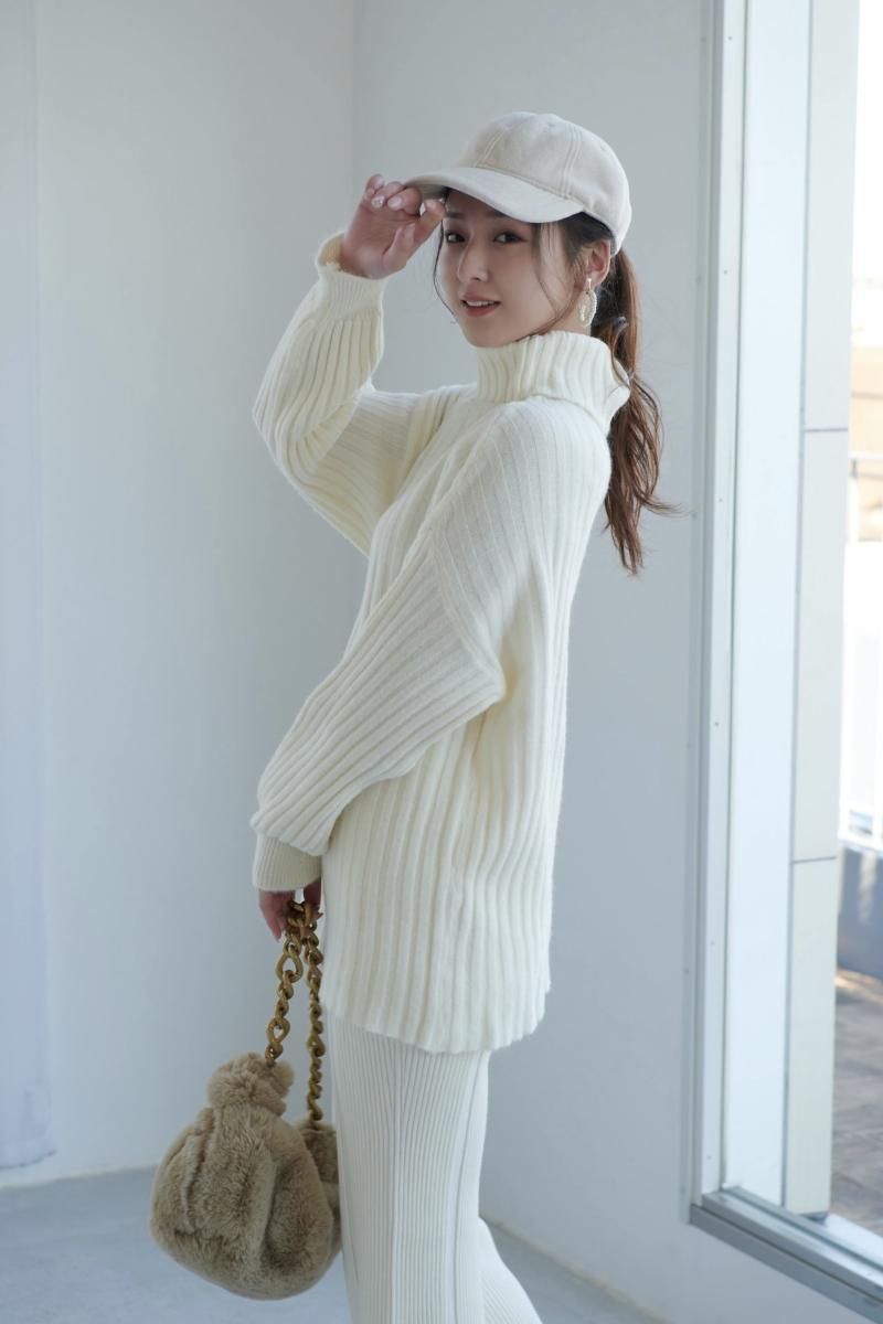 2022 AW 冴木柚葉着用 ボトルネックセーター 【WH /BR】 2022 AW 冴木柚葉着用 ボトルネックセーター 【WH /BR】