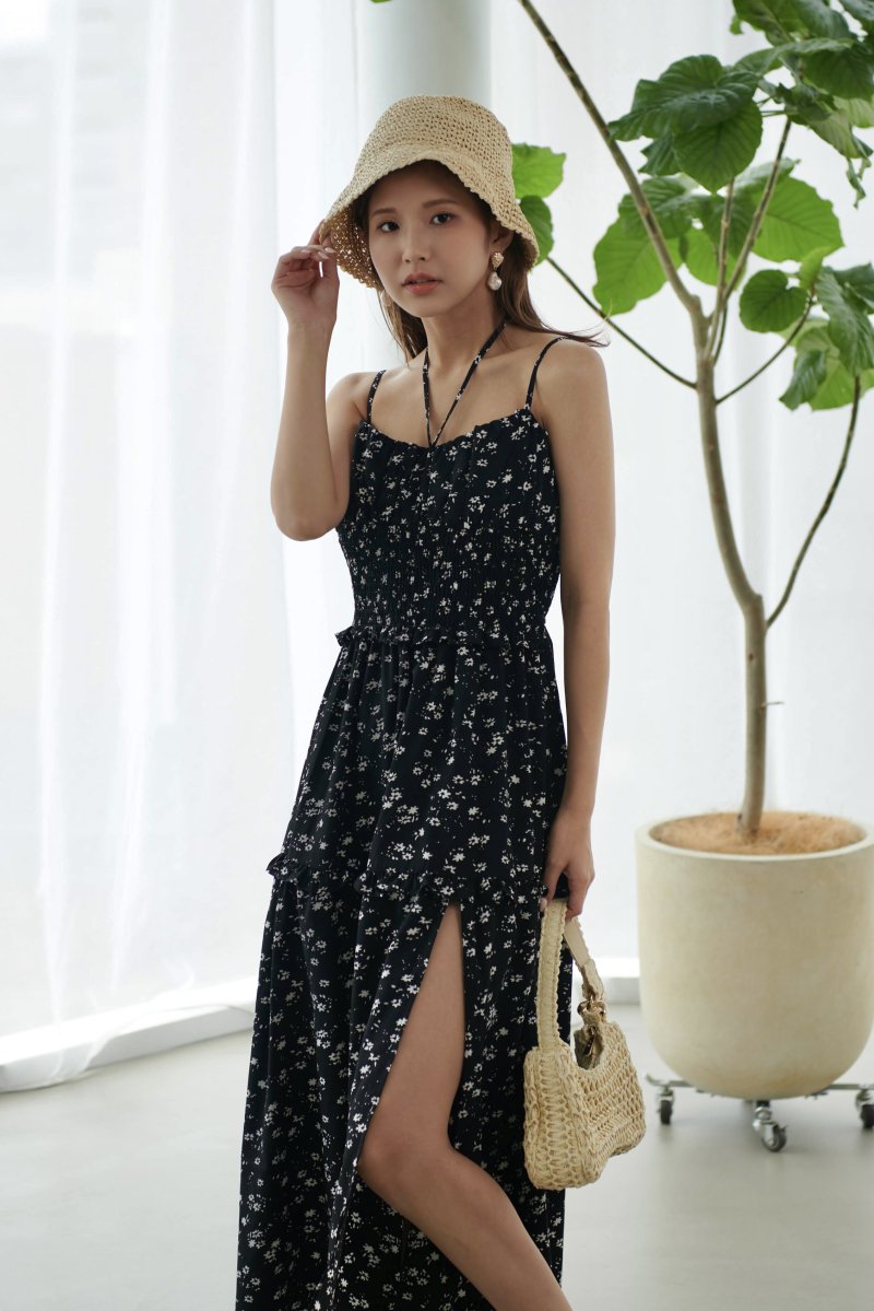 ʪ FINAL  SALE OFF !! 2023  Summer Collection  եߥɥ쥹  BK <img class='new_mark_img2' src='https://img.shop-pro.jp/img/new/icons1.gif' style='border:none;display:inline;margin:0px;padding:0px;width:auto;' />