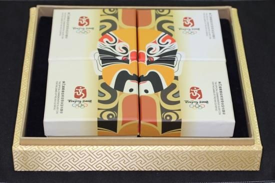 2008年 北京オリンピック記念 10元銀貨 純銀 1オンス 2008年 北京オリンピック記念銀貨 純銀 1枚中国10元 木箱傷あり