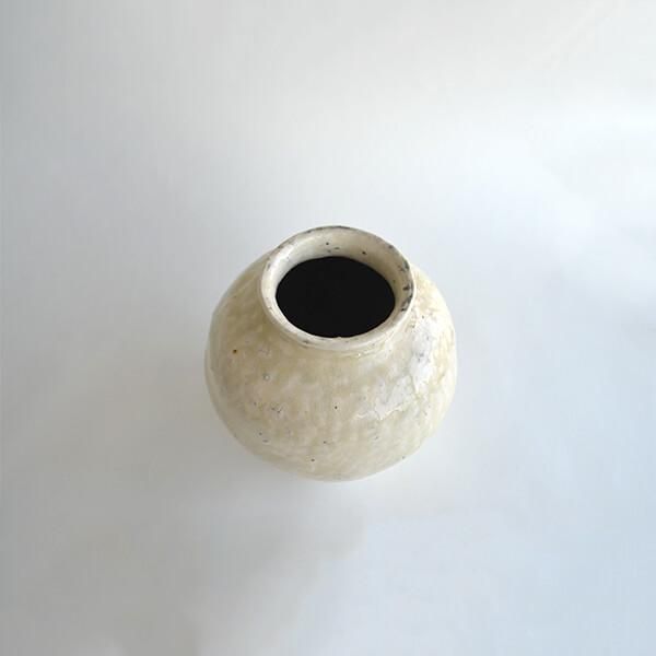 粉引淡斑手作り壺花器 粉引淡斑手作り壺花器