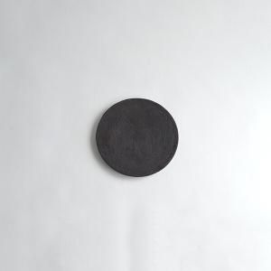 西川 聡 ★ 赤い皿　金彩 丸皿 一枚 ① 赤い皿 西川聡 | 和食器・キッチン雑貨通販【暮らし用品】