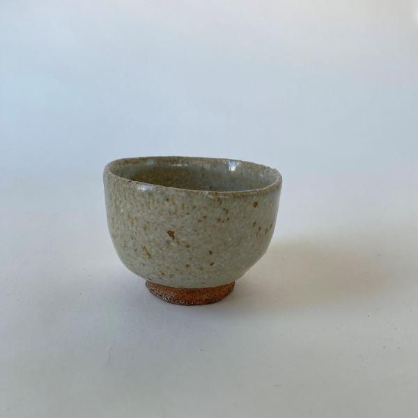 鶴野啓司 藁灰釉 ぐい呑み - Jikonka ONLINE SHOP 鶴野啓司 藁灰釉 ぐい呑み - Jikonka ONLINE SHOP
