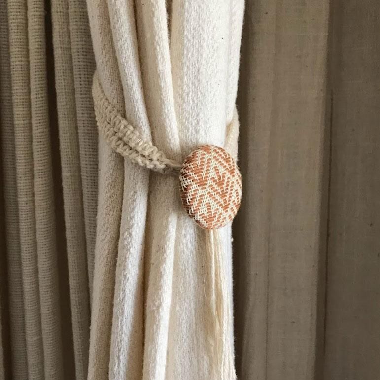 ミナペルホネン 点と線 カーテンタッセル くるみボタン ミナペルホネン 点と線 カーテンタッセル くるみボタン birds in the