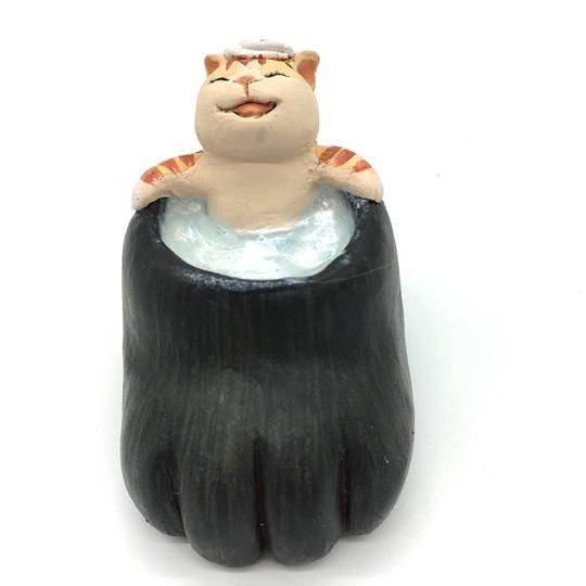 猫の置物　もりわじんさん　猫足風呂 もりわじん作品 うき猫「猫足風呂」7 黒足 在庫あり - ねこの大五郎