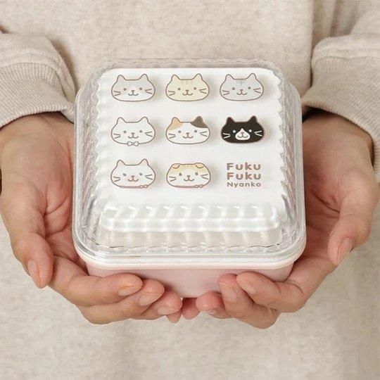 超特価激安の商品をすべて 招福猫の置物 鈴付き ベージュ レアものでございます！（ねこの その他