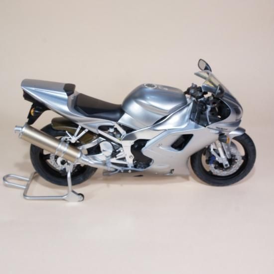 タミヤ 1/12 オートバイシリーズ YZF-R1タイラレーシング タミヤ 1/12 オートバイシリーズ ヤマハ YZF-R1 タイラ