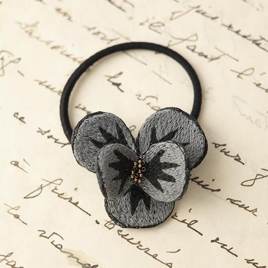 パンジー刺繍ヘアゴムパッチンピンセット☆ブルー