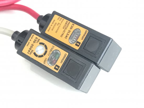 FS06-003]OMRON アンプ内蔵型光電センサー E3S-2E41(投光器E3S-2LE41 