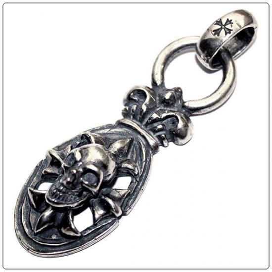 Gabor Skull on Cross oval Pendant