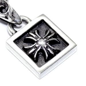 クロムハーツ（Chrome Hearts）ペンダント フレームド CHプラス