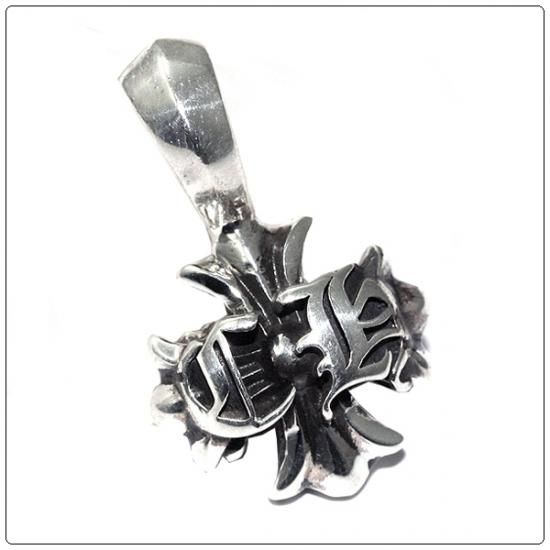 クロムハーツ(Chrome Hearts)ペンダント プラス CHスモール クロムハーツ(Chrome Hearts)ペンダント プラス CHスモール