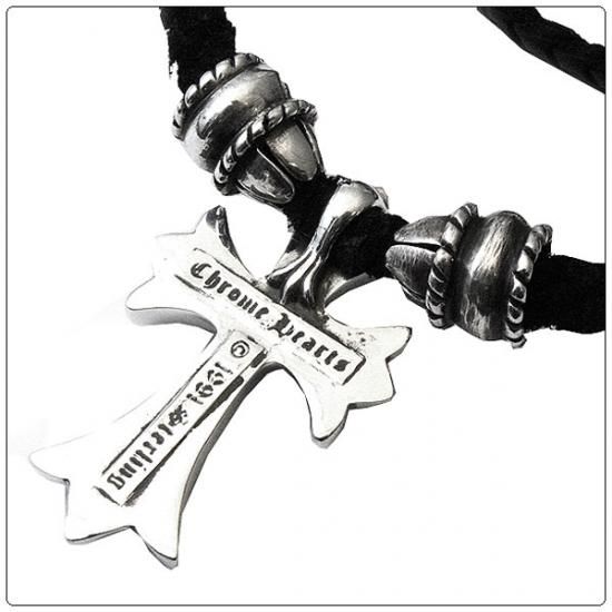 クロムハーツ ペンダント/ネックレス(Chrome Hearts)スモール クロムハーツ ペンダント/ネックレス(Chrome Hearts)スモール