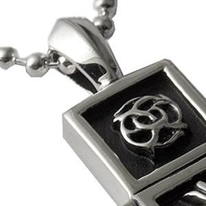 クロムハーツ ペンダント/ネックレス(Chrome Hearts)フレーム クロムハーツ ペンダント/ネックレス(Chrome Hearts)フレーム