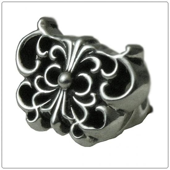 春新作の クロムハーツ(Chrome Hearts)クロムハーツ×ケイトハドソン イヤリング、ピアス