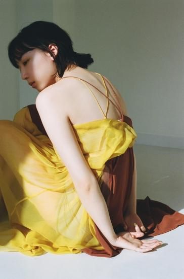 勝田里奈写真集「FLOWERING」