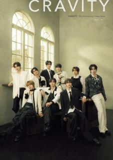 CRAVITY 5th Anniversary Photo Book - Classic ver. -ξʲ