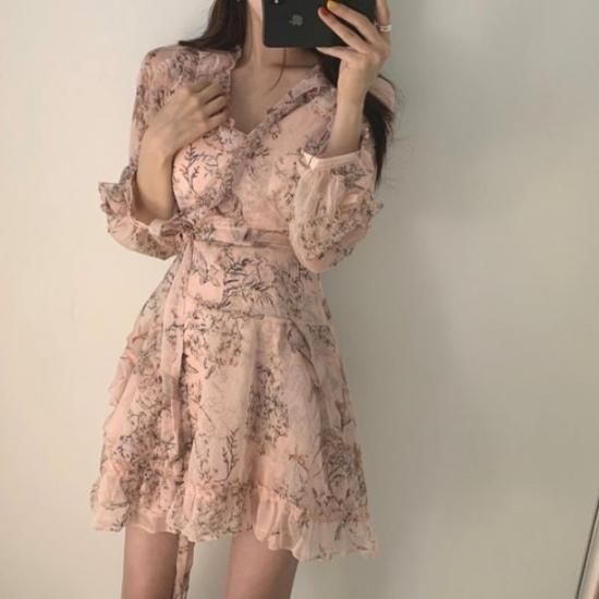 リゾートワンピース 韓国ワンピース ミモレ丈 ひざ丈 膝丈 ミディアム ミニ丈 Aライン お洒落 きれいめ 大人 韓国風 オフィス 通勤 花柄 長袖 Vネック ブラック 代 30代 春夏 ワンピの里 リゾートワンピース 韓国ワンピース ミモレ丈 ひざ丈 膝丈 ミディアム ミニ丈 Aライン お洒落 きれいめ 大人 韓国風 オフィス 通勤 花柄 長袖 Vネック ブラック 代 30代 春夏 ワンピの里