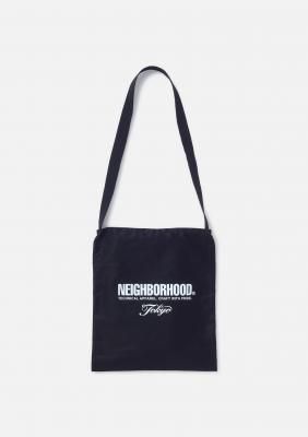 <img class='new_mark_img1' src='https://img.shop-pro.jp/img/new/icons1.gif' style='border:none;display:inline;margin:0px;padding:0px;width:auto;' />LOGO SHOULDER BAG