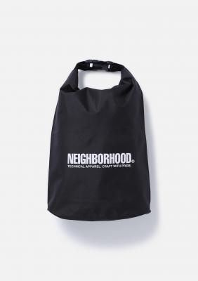 <img class='new_mark_img1' src='https://img.shop-pro.jp/img/new/icons1.gif' style='border:none;display:inline;margin:0px;padding:0px;width:auto;' />LOGO WATER PROOF POUCH