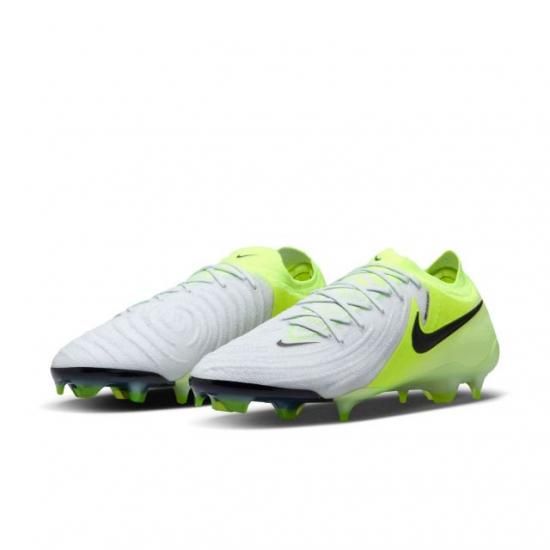 NIKEファントムGX2エリート | サッカースパイク - サッカー用品 NIKEファントムGX2エリート | サッカースパイク - サッカー用品