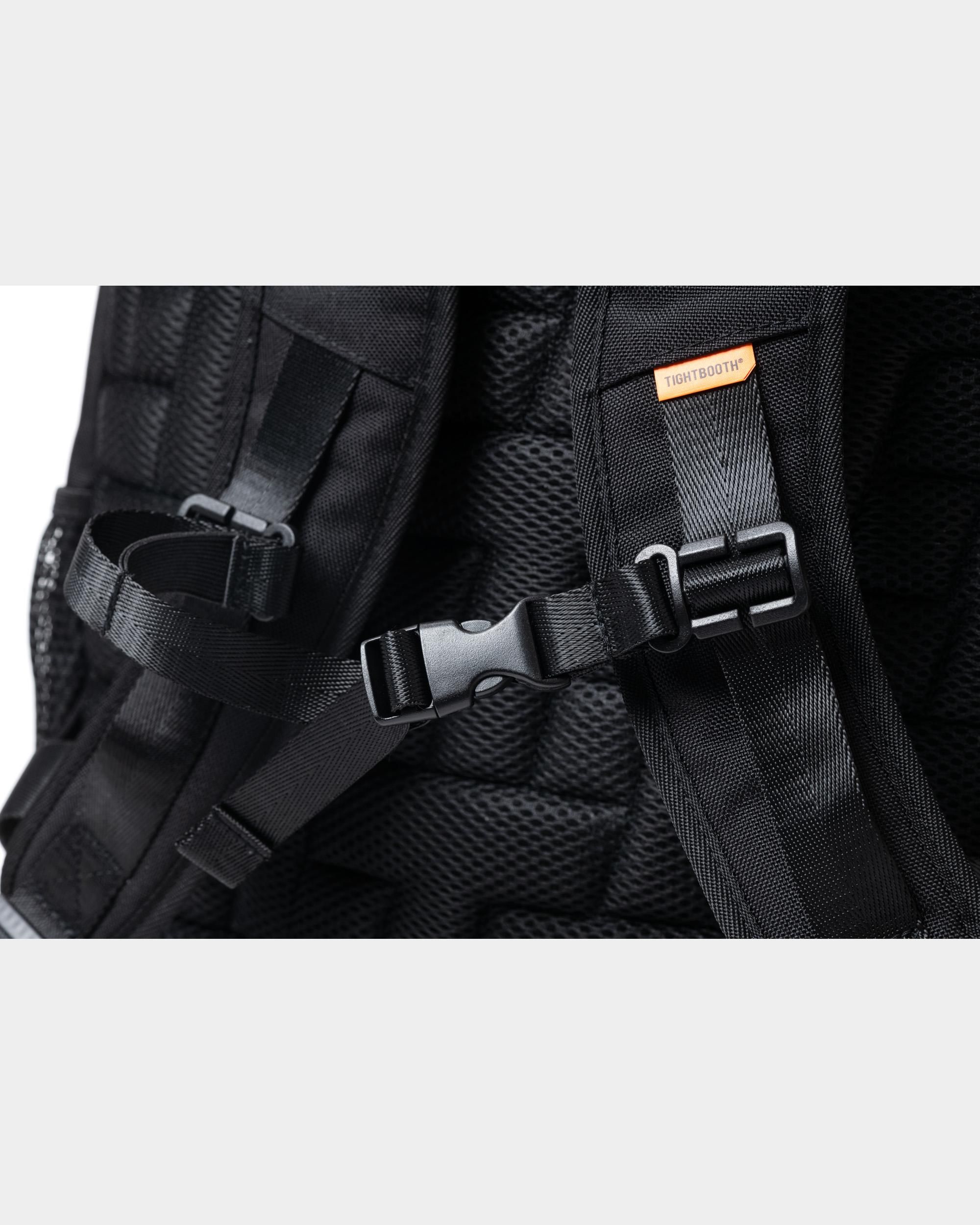 SIDE LOGO BIG BACKPACK - TIGHTBOOTH® タイトブース SIDE LOGO BIG BACKPACK - TIGHTBOOTH® タイトブース