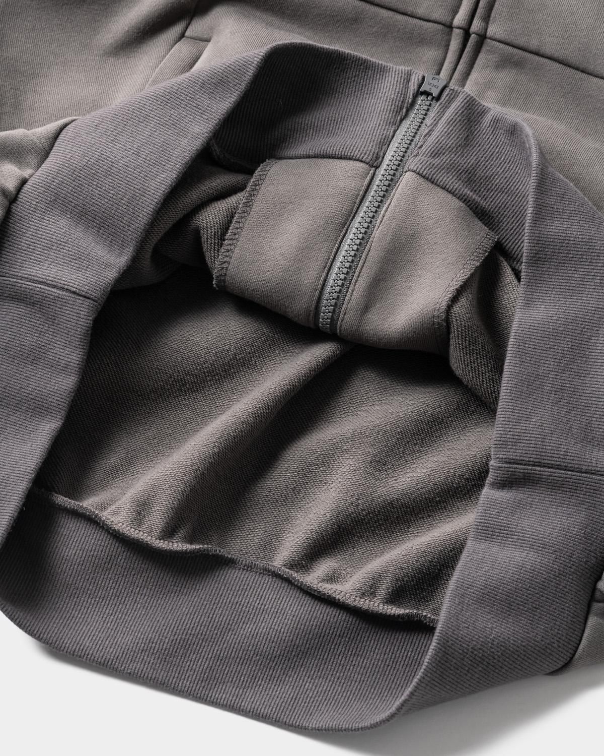 PYRAMID ZIP HOODIE - TIGHTBOOTH® タイトブース オフィシャル
