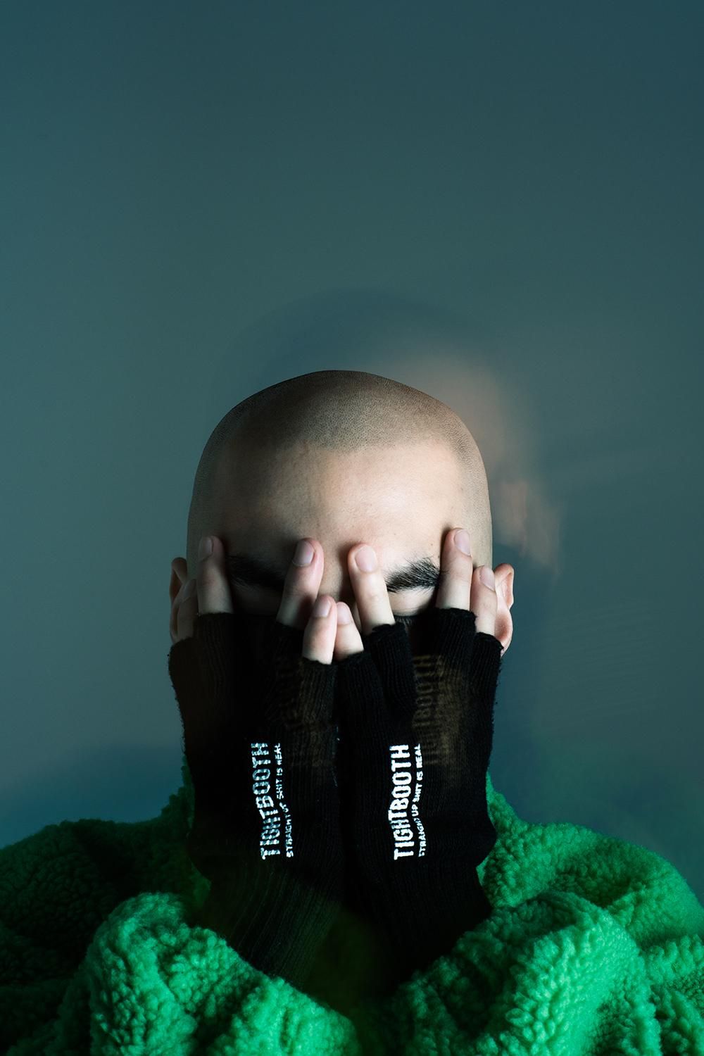 LOGO FINGERLESS GUNTE - TIGHTBOOTH® タイトブース