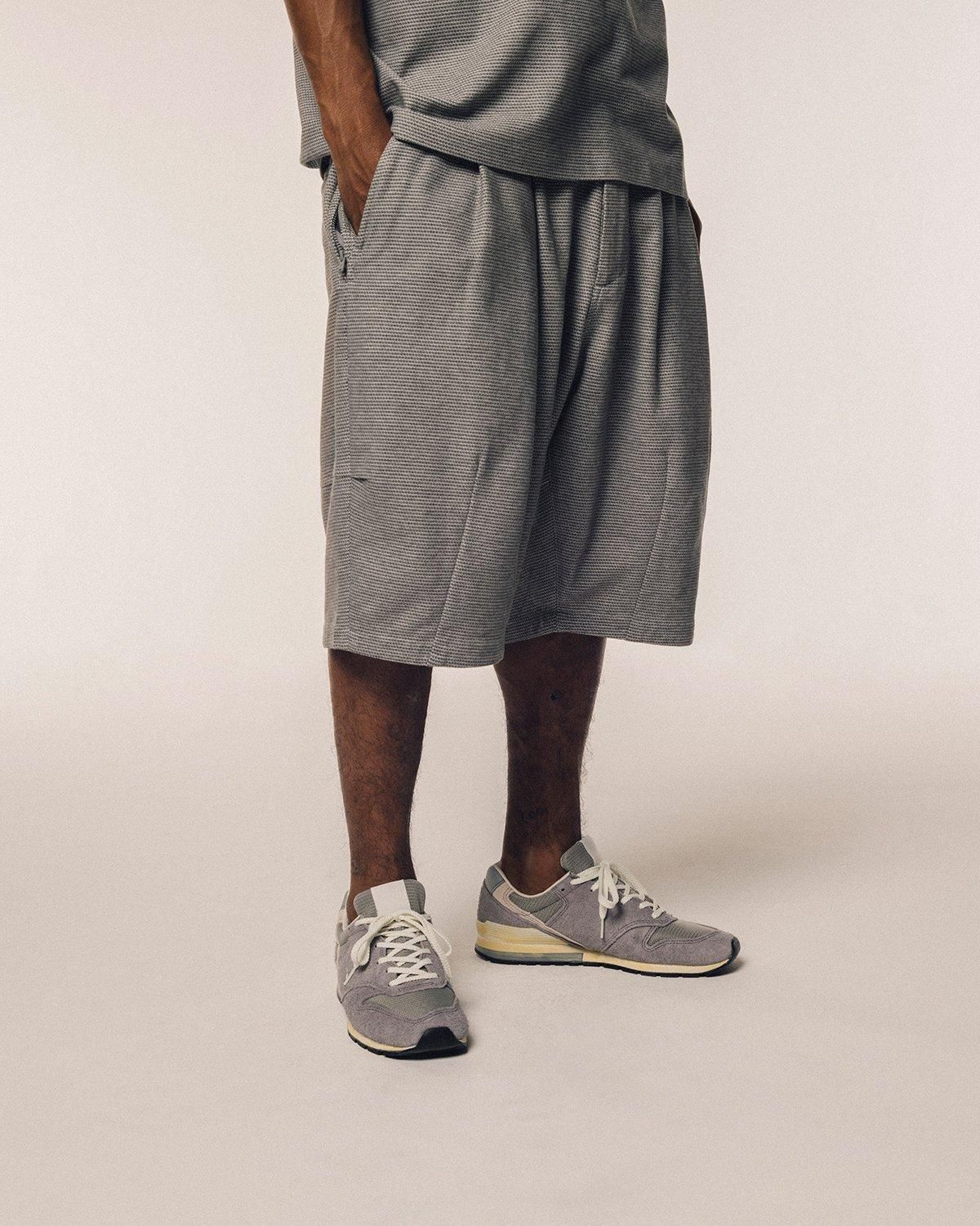 HONEYCOMB BORDER BIG SHORTS - TIGHTBOOTH® タイトブース HONEYCOMB BORDER BIG SHORTS - TIGHTBOOTH® タイトブース