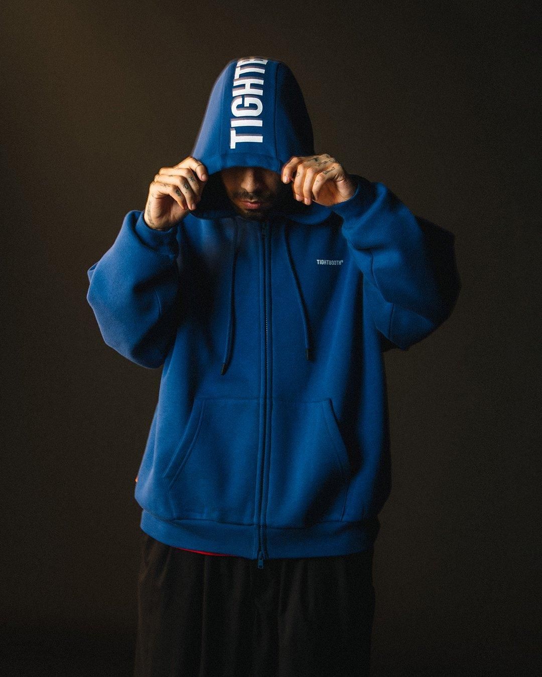 LOGO ZIP HOODED SWEAT SHIRT - TIGHTBOOTH® タイトブース LOGO ZIP HOODED SWEAT SHIRT - TIGHTBOOTH® タイトブース