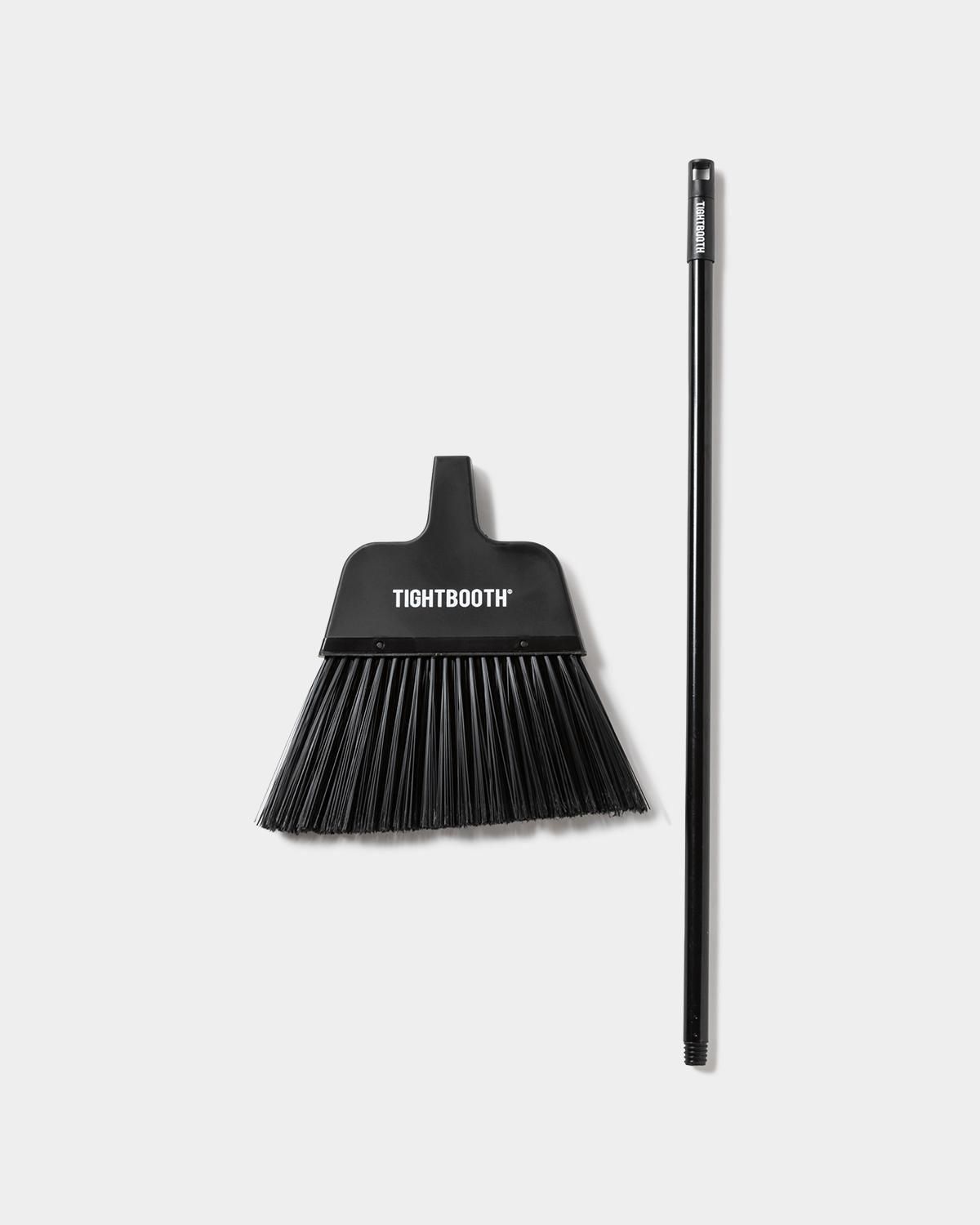 LOGO BROOM - TIGHTBOOTH® タイトブース オフィシャルウェブサイト