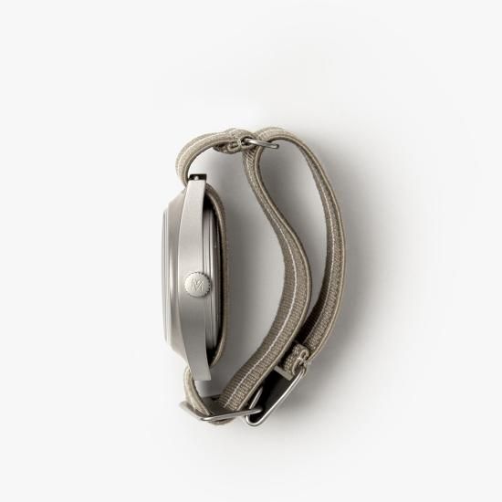 MUS+01 KHAKI P AUTO - マベン ウォッチズ MAVEN WATCHES 【日本