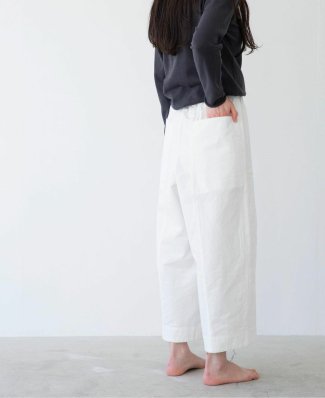 <img class='new_mark_img1' src='https://img.shop-pro.jp/img/new/icons13.gif' style='border:none;display:inline;margin:0px;padding:0px;width:auto;' />wide cocoon pants