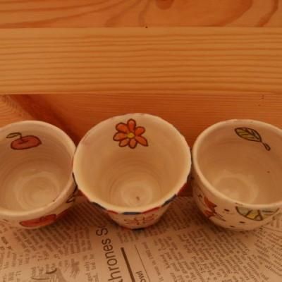 未使用品 ねこ田商店 美野里焼 平瀬マリ子 猫と花 茶碗 湯呑み 手作り猫好き ねこ田商店 美野里焼 平瀬マリ子 茶碗 猫と四つ葉