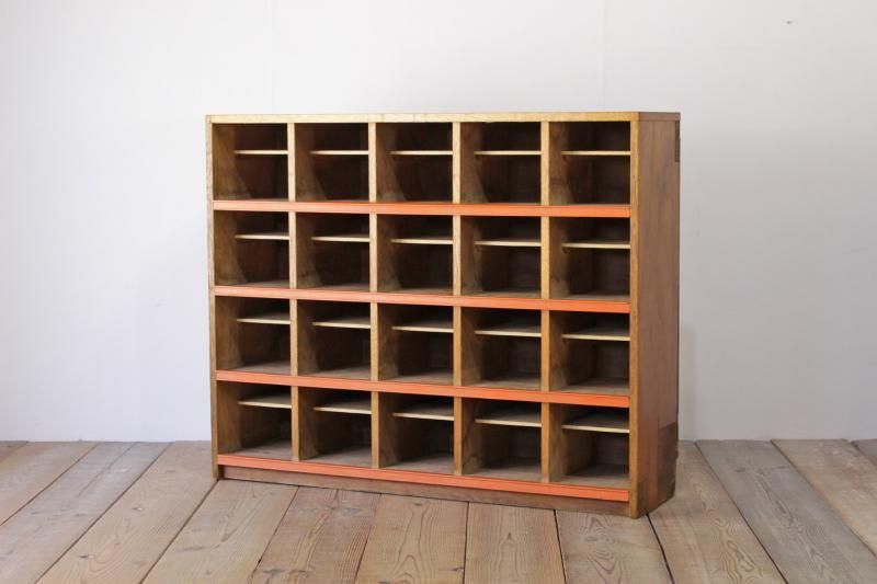 ヴィンテージ家具 下駄箱 雑貨陳列棚 店舗什器 古家具 ブロカント ヴィンテージ家具 下駄箱 雑貨陳列棚 店舗什器 古家具