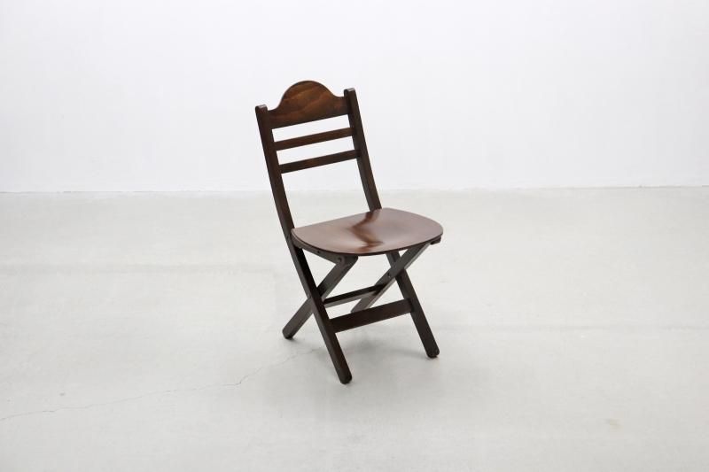 ルーマニアフォールディングチェア折りたたみチェアチェア/椅子