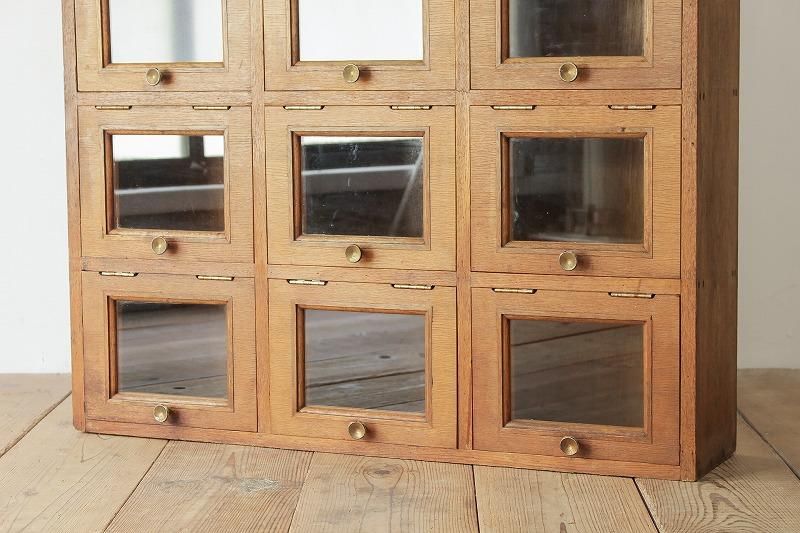 ハンドメイド パタパタ扉のかわいいシェルフ  飾り棚 本棚 ナチュラル 手作り ハンドメイド パタパタ扉のかわいいシェルフ 飾り棚 本棚 ナチュラル