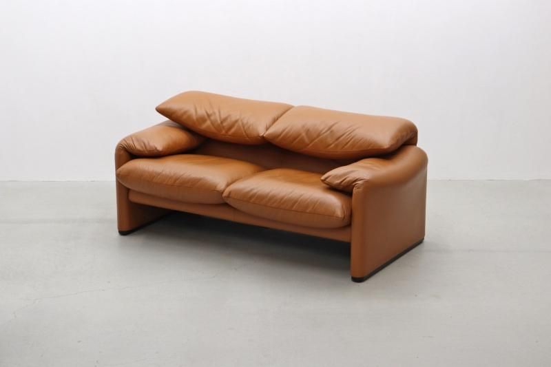 Cassina（カッシーナ_DONEGAL（ドネガル）_ヴィコ・マジストレッティ